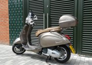 Vespa Primavera Brown image