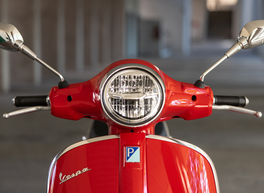 Vespa Galleryimage Half 870X636 GTS Super 125 1