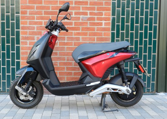 Piaggio 1 Electric Scooter