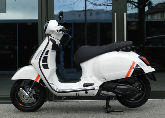 Vespa GTS 300 Super Sport E5